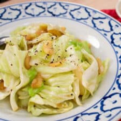 Garlicky Cabbage &amp; Fish Sauce Side Dish กะหล่ำปลีผัดนำ้ปลา