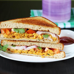 Paneer Bhurji Sandwich Recipe In 10 Mins | Tawa Paneer Sandwich Recipe