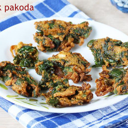 Palak Pakoda (Spinach Pakora)