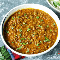 Green Moong Dal (Green Gram Curry)