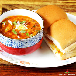 Pav Bhaji Recipe (Mumbai Street Style)