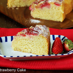 Eggless Strawberry Cake