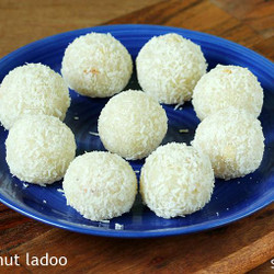 Coconut Ladoo Recipe (Nariyal Laddu)