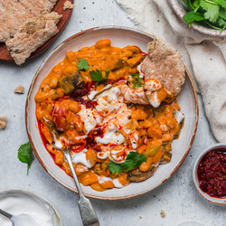 Creamy Harissa Aubergine Beans (vegan High-protein)