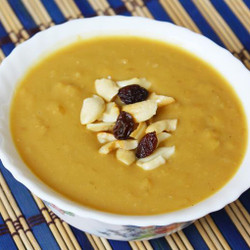 Moong Dal Payasam (Paruppu Payasam)