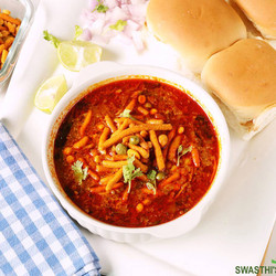 Misal Pav Recipe