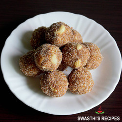 Aval Laddu (Poha Ladoo)