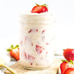 Strawberry Overnight Oats