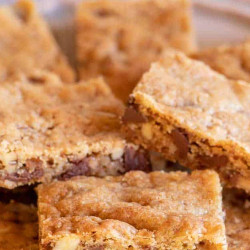 Toffee Chocolate Chip Toll House Cookie Bars
