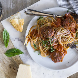 Spaghetti And Venison Meatballs