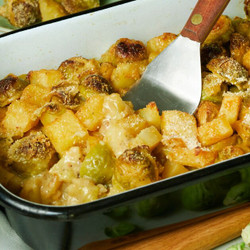 Veganer Rosenkohl-Kartoffel-Auflauf
