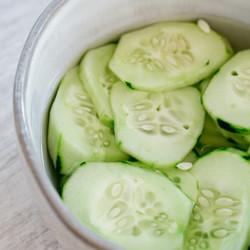 Japanese Quick Pickled Cucumber
(Sunomono)