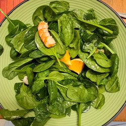 Code di gamberi in insalata