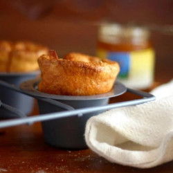 Easy Cornmeal Popovers Recipe