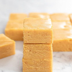 2 Ingredient Keto Pumpkin Fudge