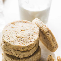 Hazelnut Sandies