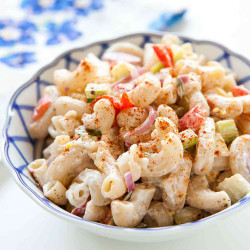Mom&apos;s Easy Macaroni Salad