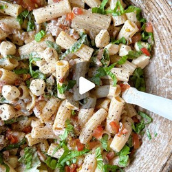 Creamy Caprese Pasta Salad