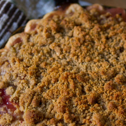 Spring Recipe: Rhubarb Crumble Pie