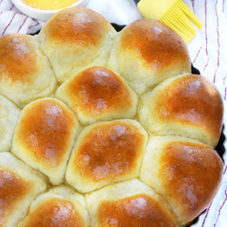 30 Minute Dinner Rolls