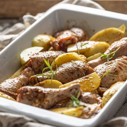 Gordon Ramsay&apos;s Chicken Tray Bake