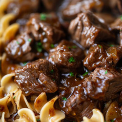 Slow Cooker Honey Garlic Beef Noodles