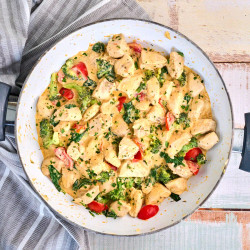 Garlic Chicken With Broccoli And Spinach