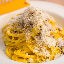 Luciano Monosillio&apos;s Carbonara