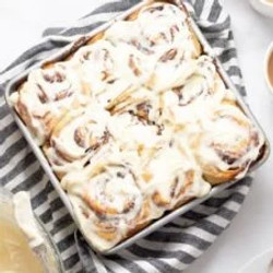 Easy Cinnamon Rolls With Cream Cheese Frosting