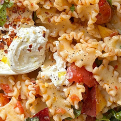 Peaches &amp; Cream Pasta Salad