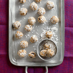 No-bake Peanut Butter Oat Bites