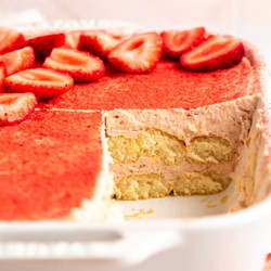 The Best Strawberry Tiramisu (no Coffee)