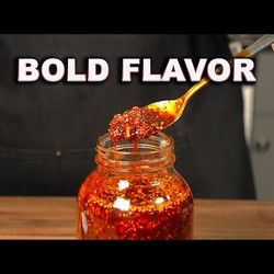 Homemade Crunchy Chili Oil