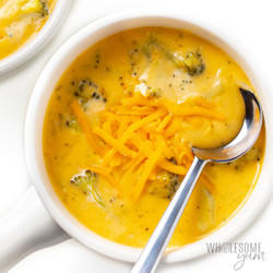 Broccoli Cheese Soup (5 Ingredients!)