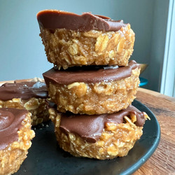 No Bake Peanut Butter Oat Cups