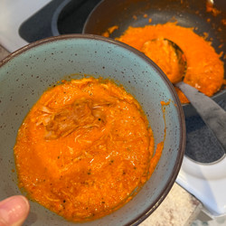 Creamy Red Pepper Sauce Chicken
