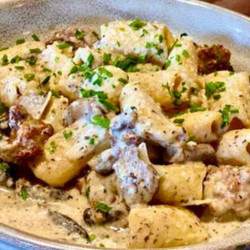Gordon Ramsay’s Creamy Salami Pasta Dish Without Any Cream