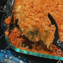 Cheesy Chicken and Broccoli Casserole