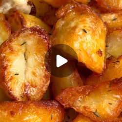 The Easiest Crispy Roast Potatoes!