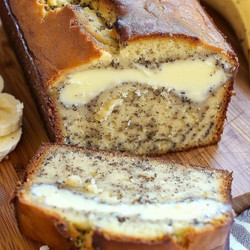 Cream Cheese Banana Bread – light, moist and delicious!  🍌🍰