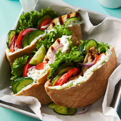 Chicken &amp; Cucumber Pita Sandwiches With Yogurt Sauce