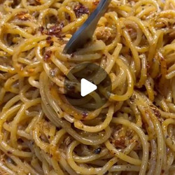 Caramelized Onion And Garlic Spaghetti