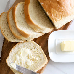 Easy Sandwich Bread Recipe