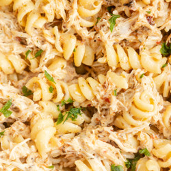Crockpot Garlic Parmesan Chicken Pasta