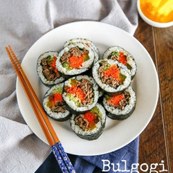 Bulgogi Kimbap (bulgogi Seaweed Rice Rolls)