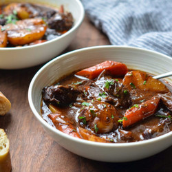 Beef Stew With Carrots &amp; Potatoes