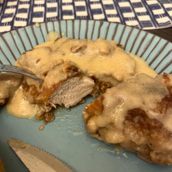 Snoop Dogg’s Smothered Chippin’ and Dippin’ Fried Chicken