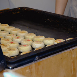 Mung Bean Cakes 绿豆馅饼