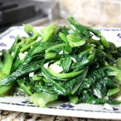 Snow Pea Leaves With Garlic