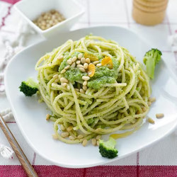 Spaghetti Con Crema Di Broccoli